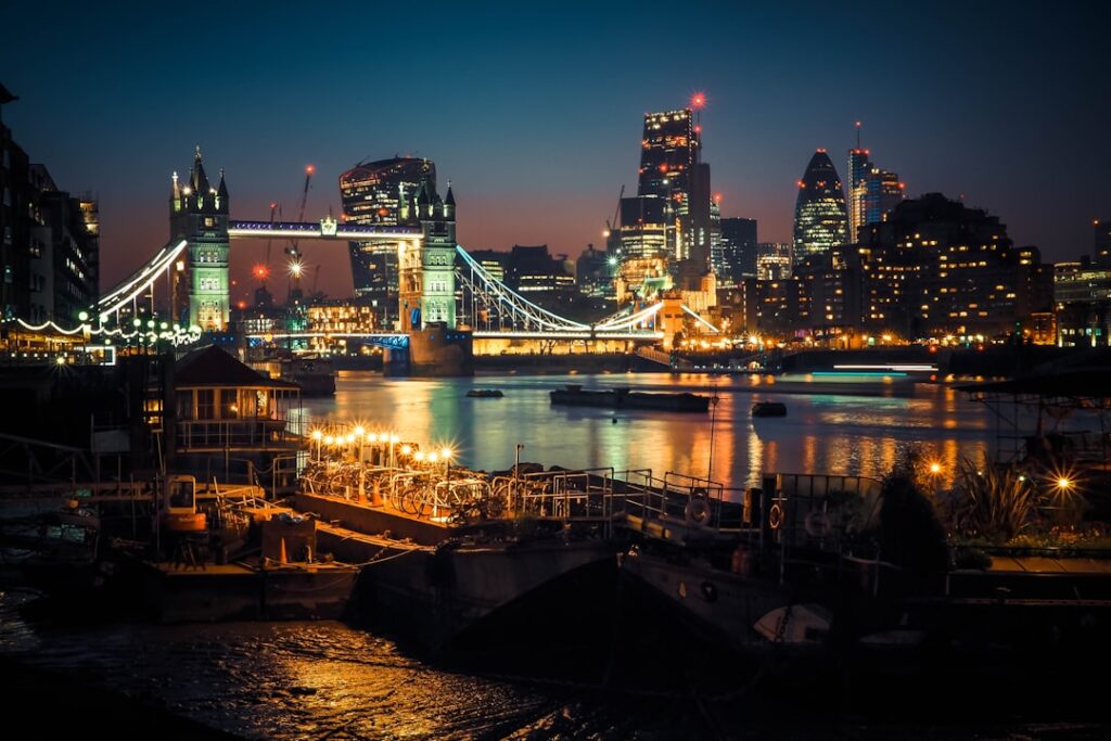 Cảnh London về đêm