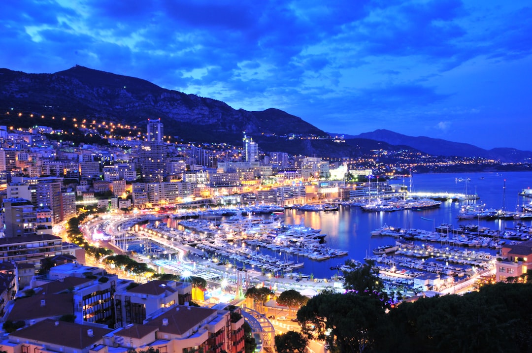 Monaco về đêm