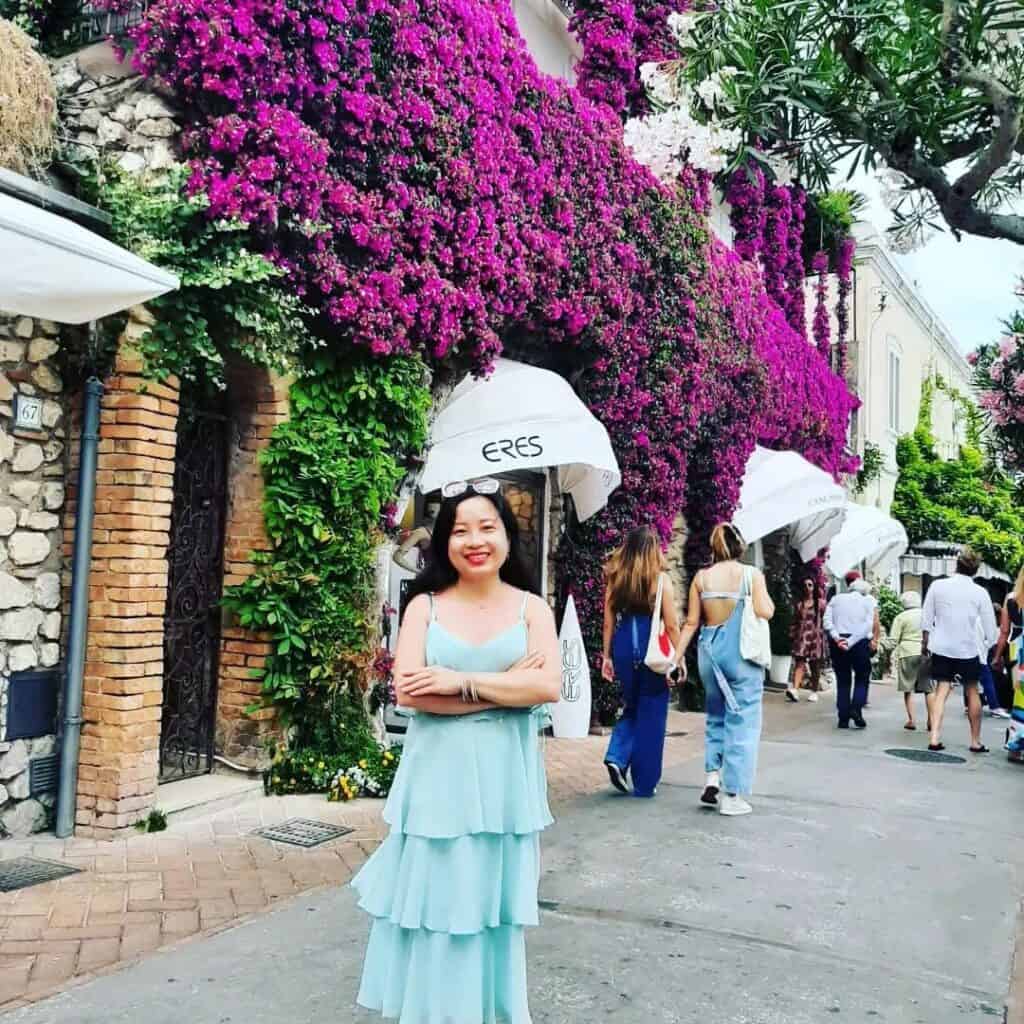 hoa giấy tại đảo Capri