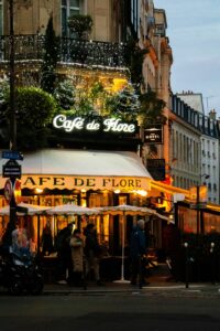 Cafe de Flore - Một trong quán cafe nổi tiếng ở Paris