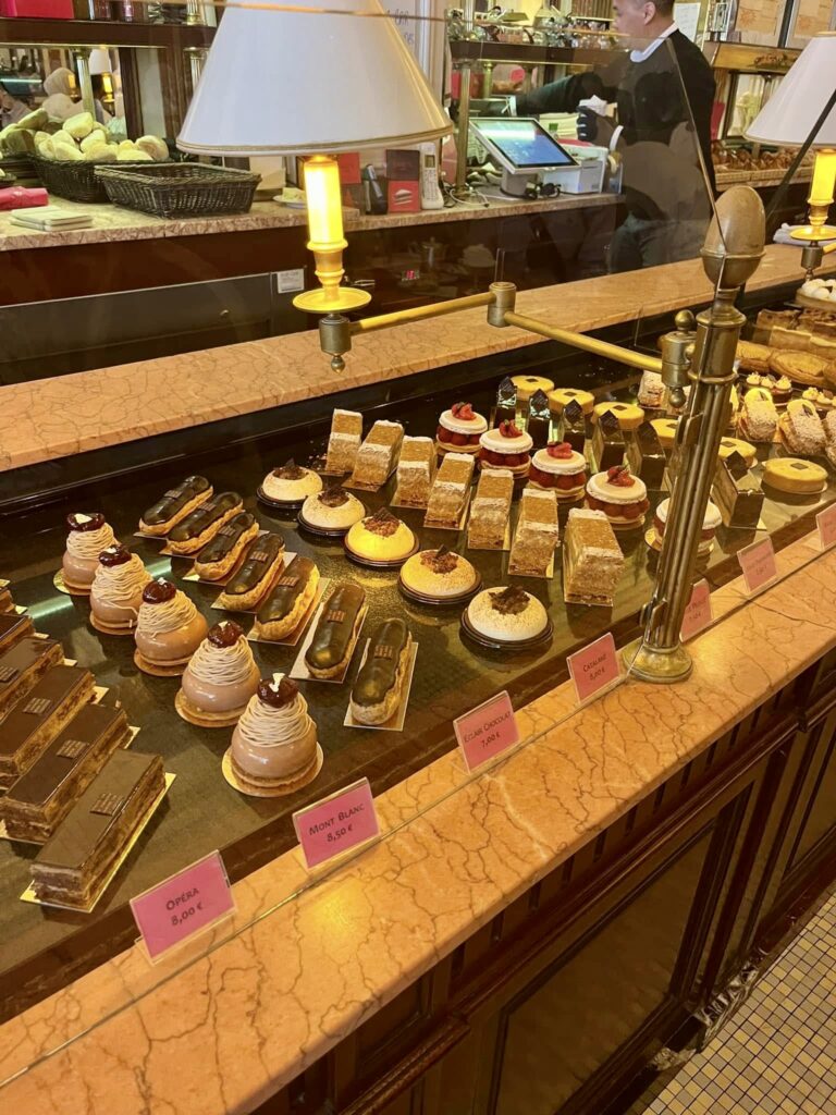 Bánh ngọt nổi tiếng ở Paris