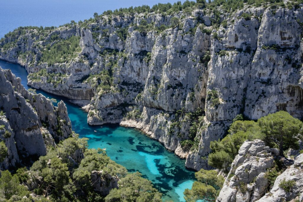 calanques một trong những địa điểm đẹp giữa Marseille & Cassis tại Pháp
