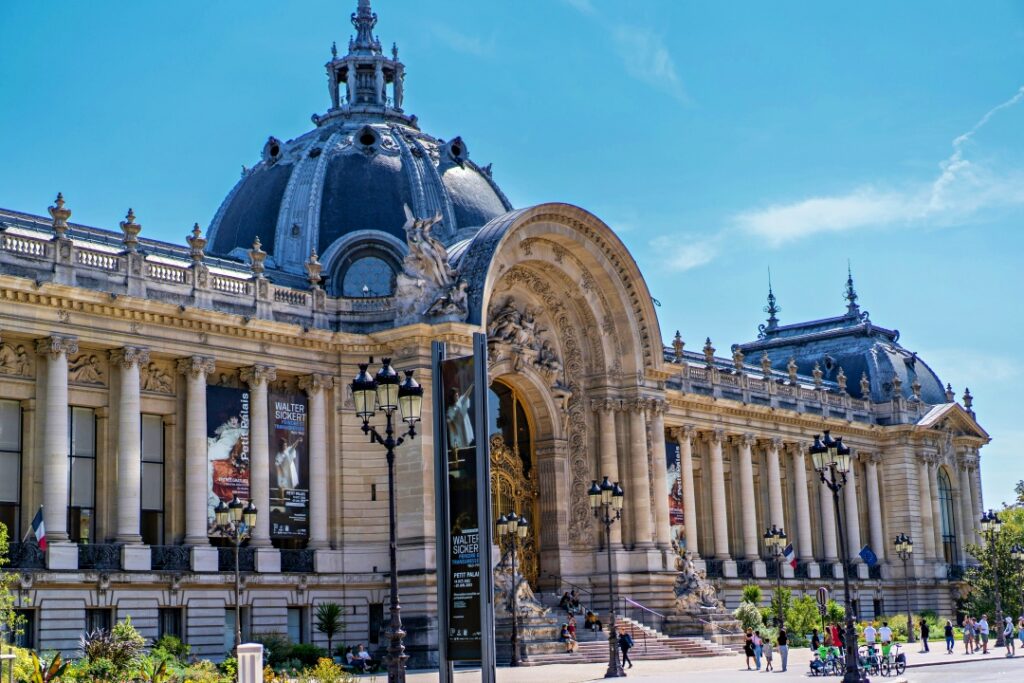 Petit Palais Café – quán cafe đẹp ở Paris với sân vườn cổ điển trong bảo tàng