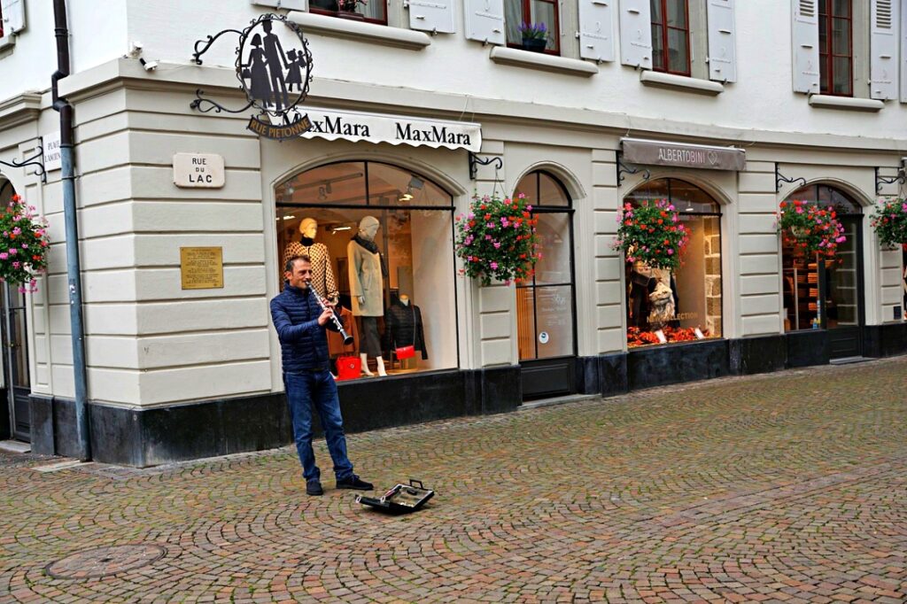 Âm nhạc đường phố tại Montreux Thuỵ Sĩ - Montreux music