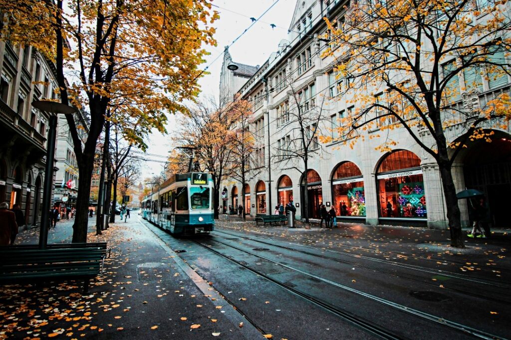 Bahnhofstrasse Zurich – Con phố mua sắm sang trọng bậc nhất Thụy Sĩ