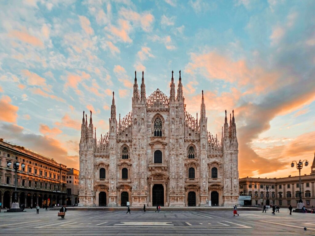 Duomo di Milano - du lịch Milan