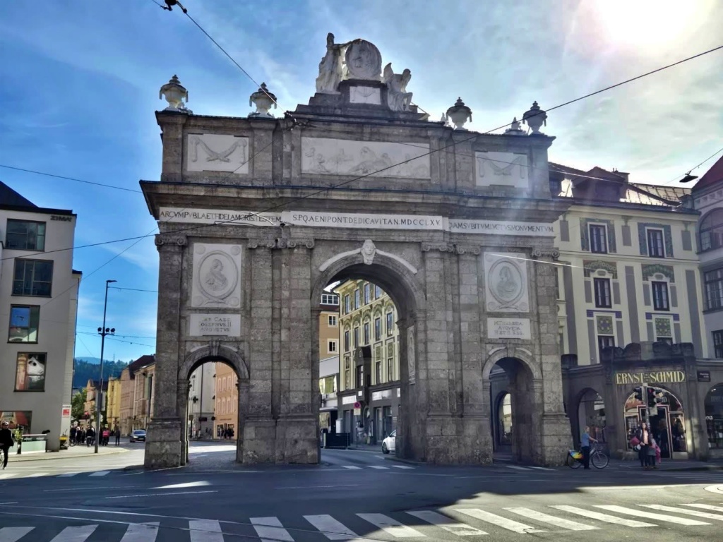 Triumphal Arch Innsbruck – Khải Hoàn Môn lịch sử ghi dấu tình yêu Hoàng gia Áo