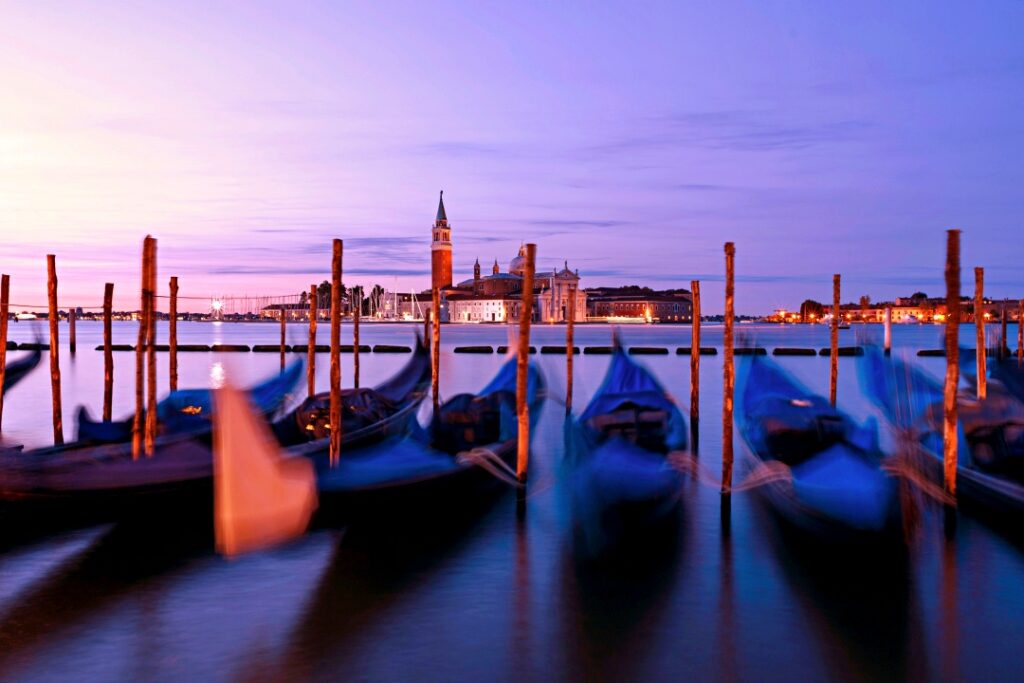 Hoàng hôn lãng mạn khi du lịch Venice