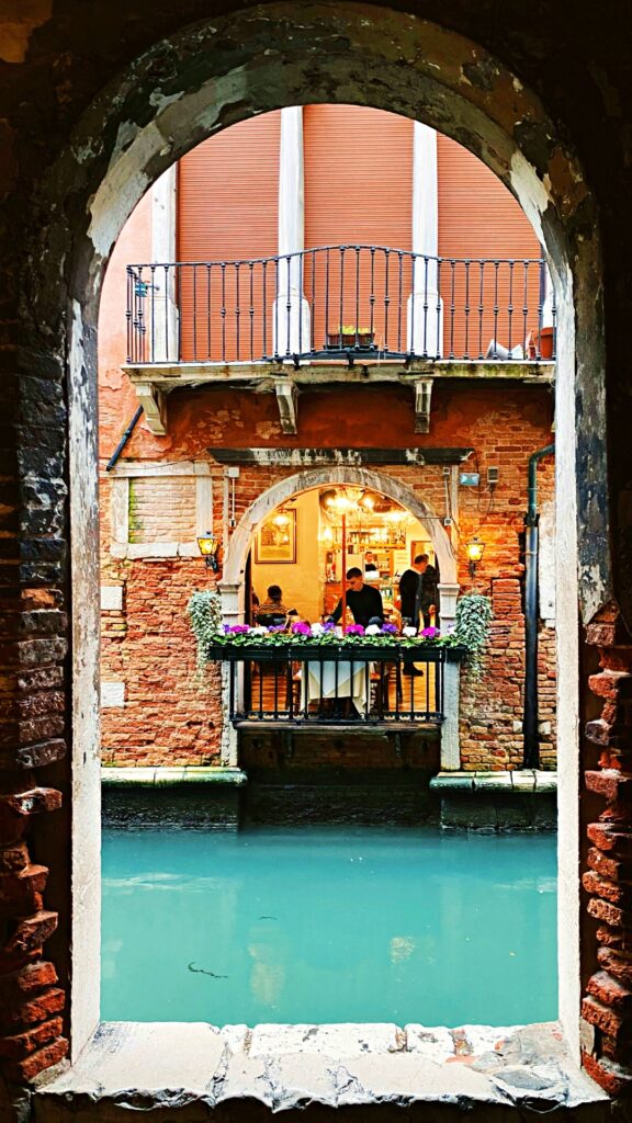 Bữa tối lãng mạn bên kênh đào - trải nghiệm ẩm thực Venice