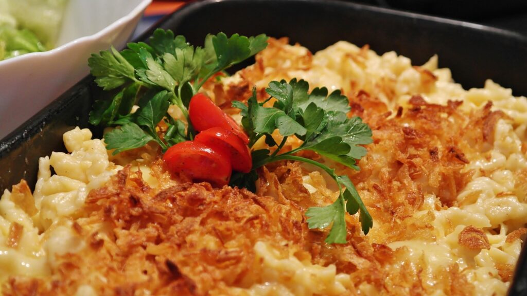 Käsespätzle vùng Tyrol Áo