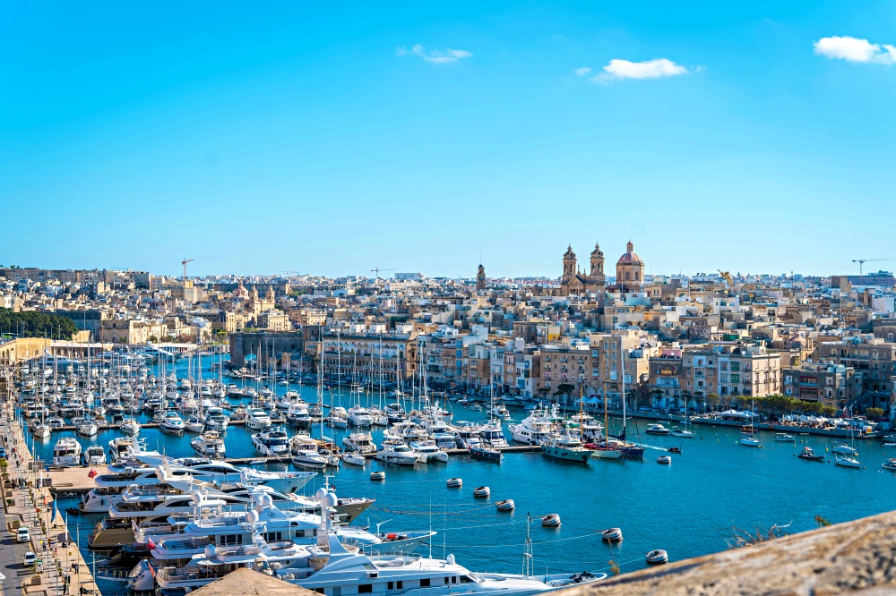 Birgu Malta (Vittoriosa) với những con phố cổ lát đá, pháo đài lịch sử và cảnh cảng yên bình – trải nghiệm du lịch Malta đầy văn hóa và lịch sử