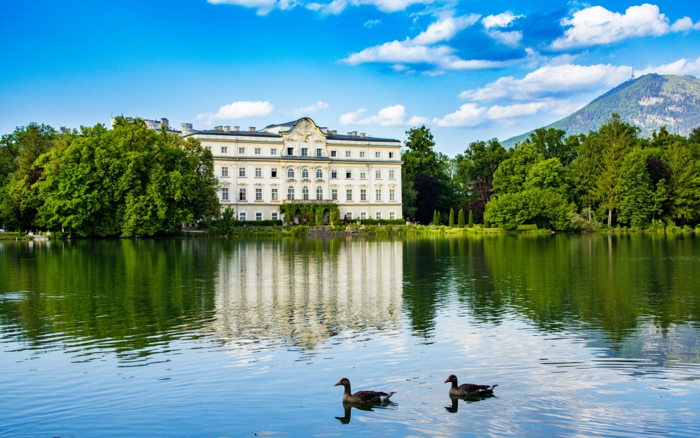Schloss Leopoldskron – dinh thự bên hồ nổi tiếng ở Salzburg