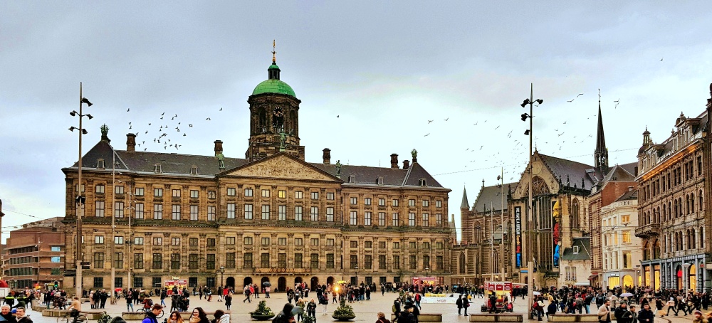 The Royal Palace Amsterdam - gần Dam Square