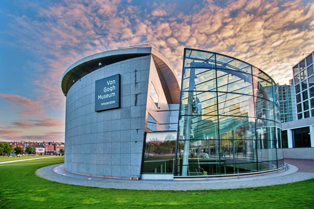 Bảo tàng Van Gogh Amsterdam Hà Lan – nơi trưng bày bộ sưu tập tranh Van Gogh lớn nhất thế giới, điểm đến không thể bỏ lỡ cho người yêu nghệ thuật