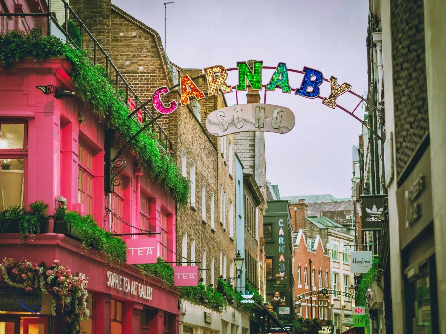Khám phá London – mua sắm tại khu Carnaby London