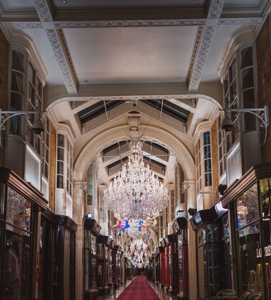 Burlington Arcade London mùa Noel, vẻ đẹp cổ điển giữa lòng Mayfair