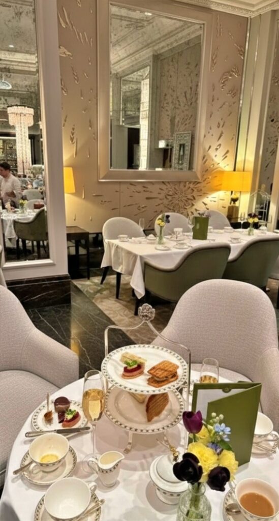 Afternoon Tea truyền thống tại The Langham London – nơi khai sinh trà chiều Anh quốc