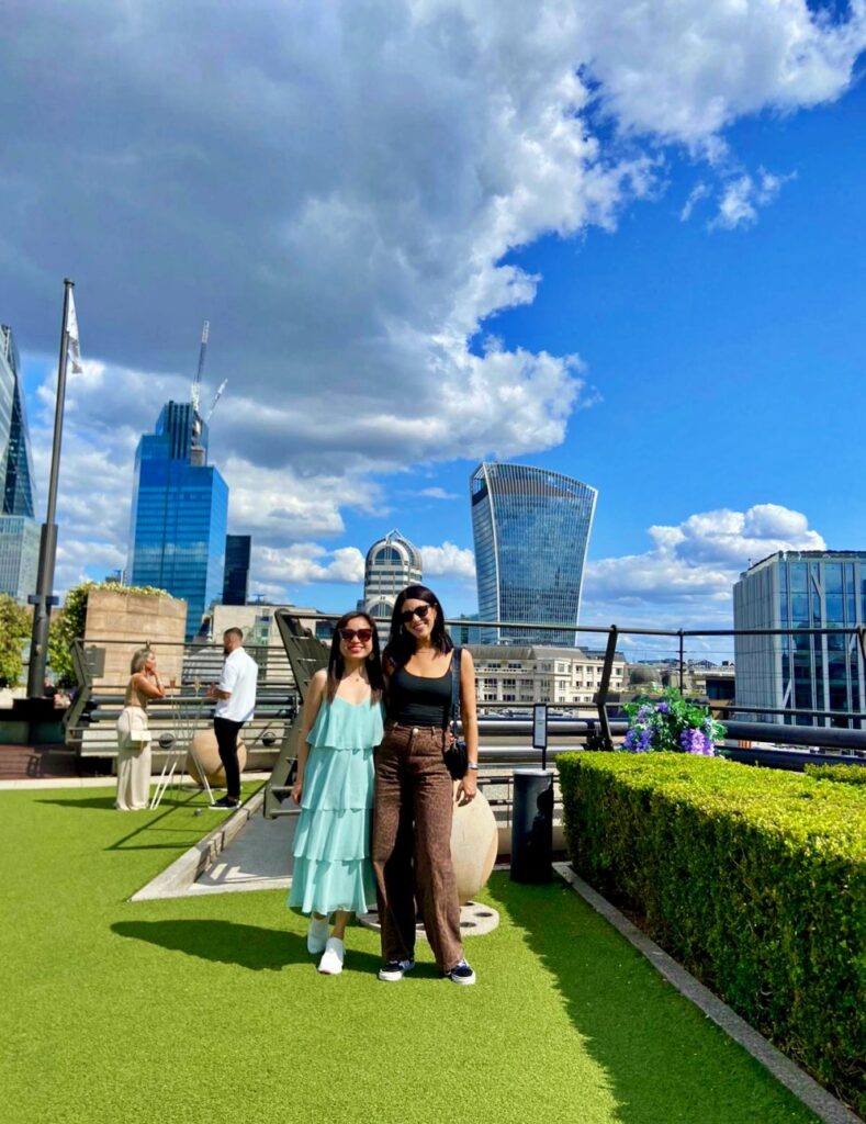 Rooftop garden tại Coq d’Argent, trải nghiệm London thanh lịch giữa trung tâm tài chính