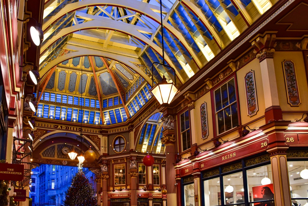 Leadenhall Market London – trải nghiệm London giữa kiến trúc cổ, chợ mái vòm và nhịp sống City