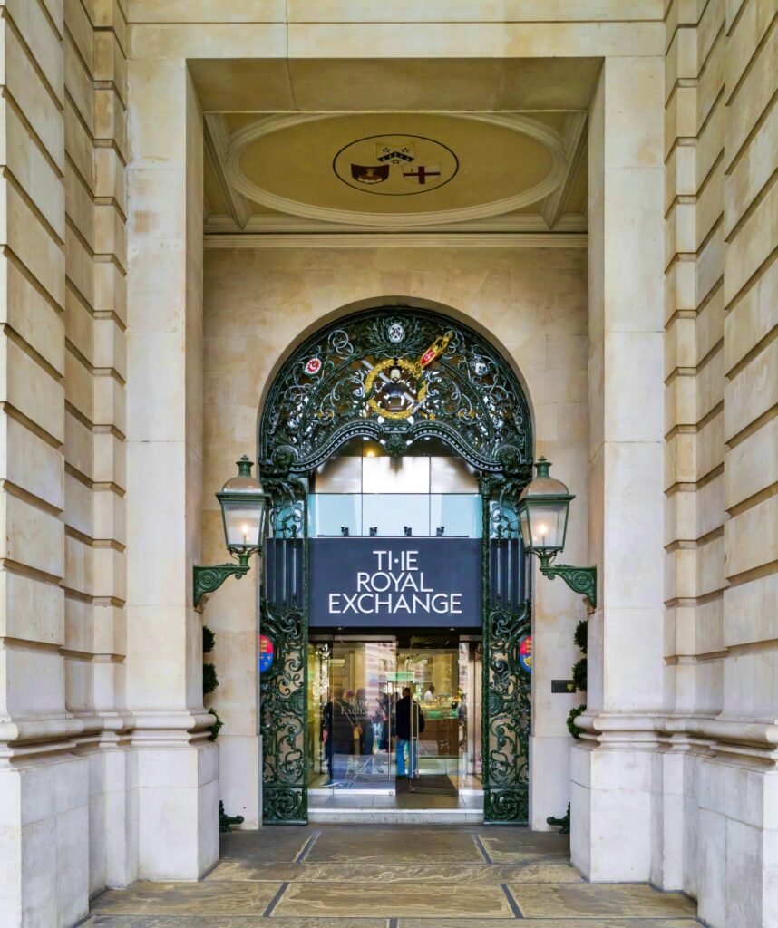 Royal Exchange London – biểu tượng tài chính cổ điển trong hành trình trải nghiệm London